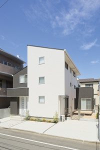 モダン　二世帯住宅